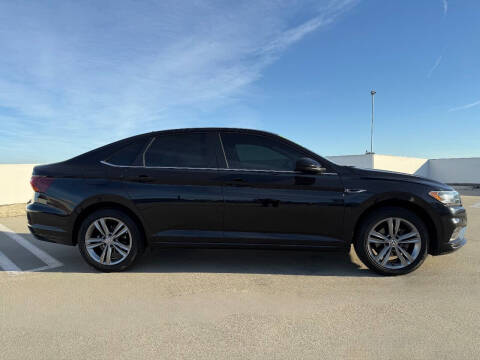 2019 Volkswagen Jetta R-Line