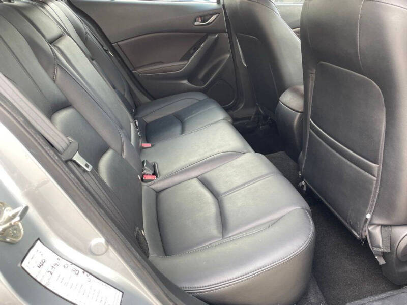 2018 Mazda MAZDA3 Touring