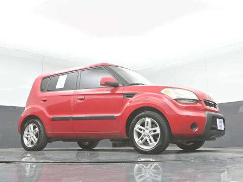 2010 Kia Soul +