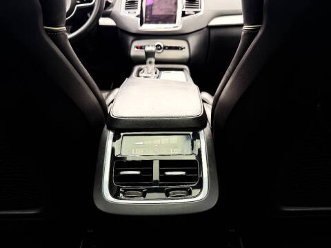 2016 Volvo XC90 T6 R-Design