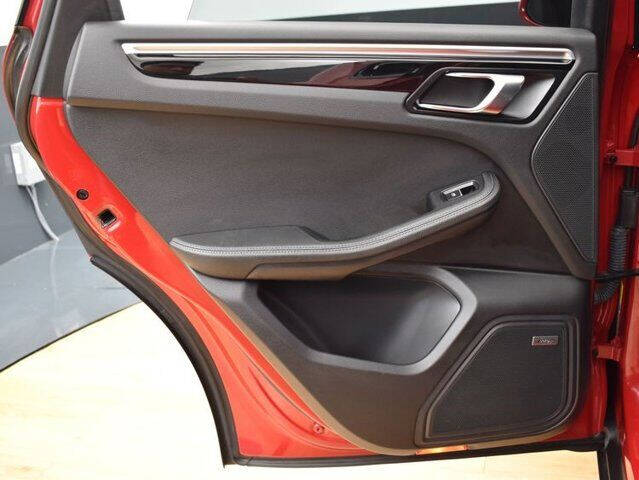 2018 Porsche Macan S