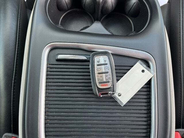 2022 Chrysler Pacifica 24