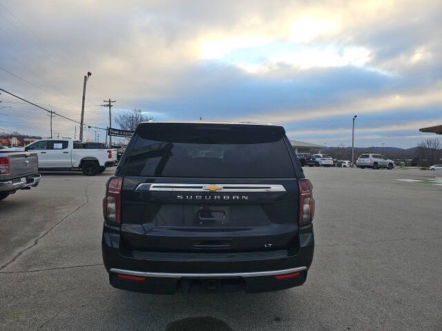 2023 Chevrolet Suburban LT