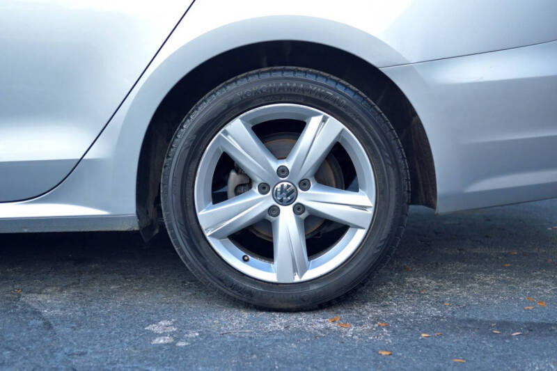 2015 Volkswagen Passat 2.0L TDI SE