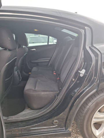 2017 Dodge Charger SE