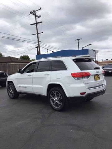 2018 Jeep Grand Cherokee Sterling Edition