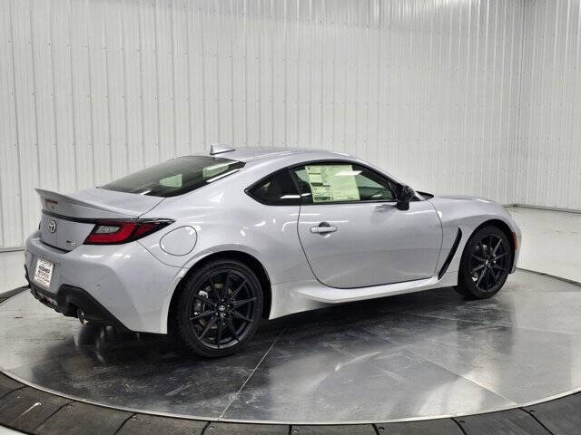 2025 Toyota GR86 Premium