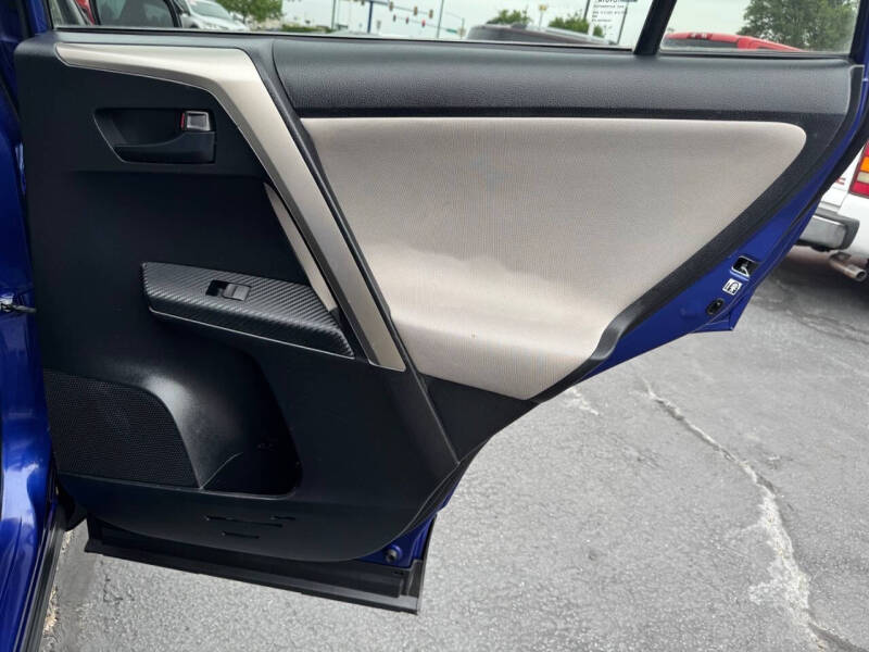 2014 Toyota RAV4 LE