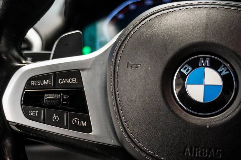 2020 BMW 8 Series 840i