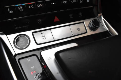 2021 Audi e-tron quattro Premium Plus