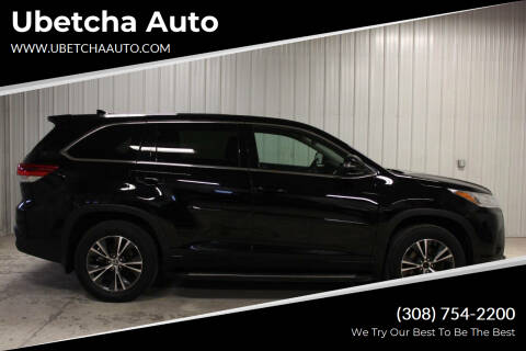 2017 Toyota Highlander for sale at Ubetcha Auto in Saint Paul NE