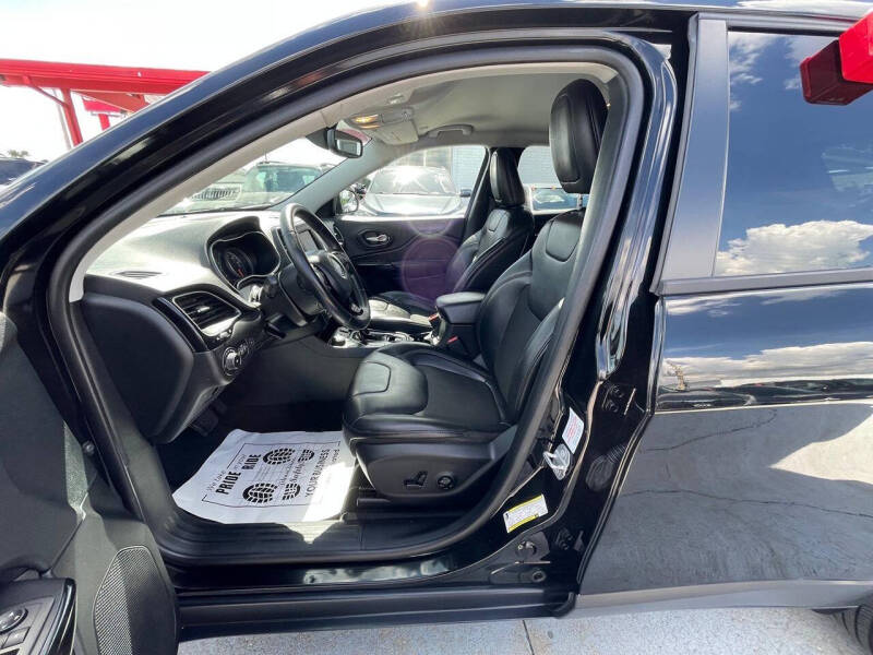 2019 Jeep Cherokee Latitude Plus