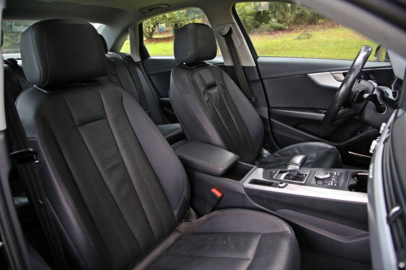 2018 Audi A4 2.0T quattro Premium Plus