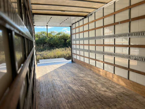 2018 Freightliner M2 106