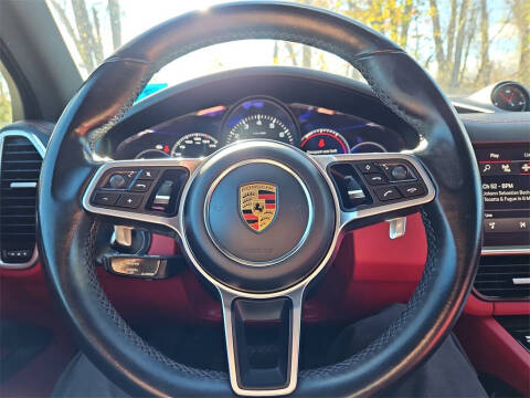 2022 Porsche Cayenne Platinum Edition