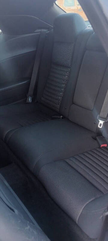 2011 Dodge Challenger SE