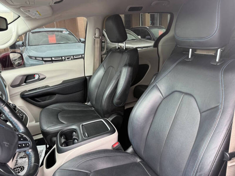 2021 Chrysler Pacifica Touring L