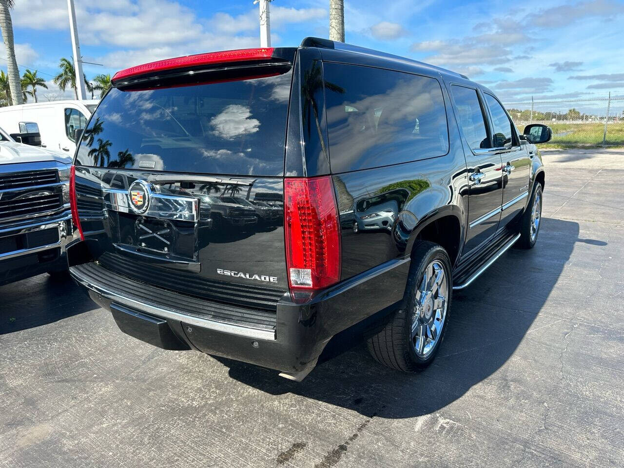 2014 CADILLAC Escalade SUV / Crossover - $14,900