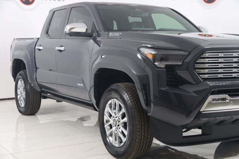 2024 Toyota Tacoma Limited HV