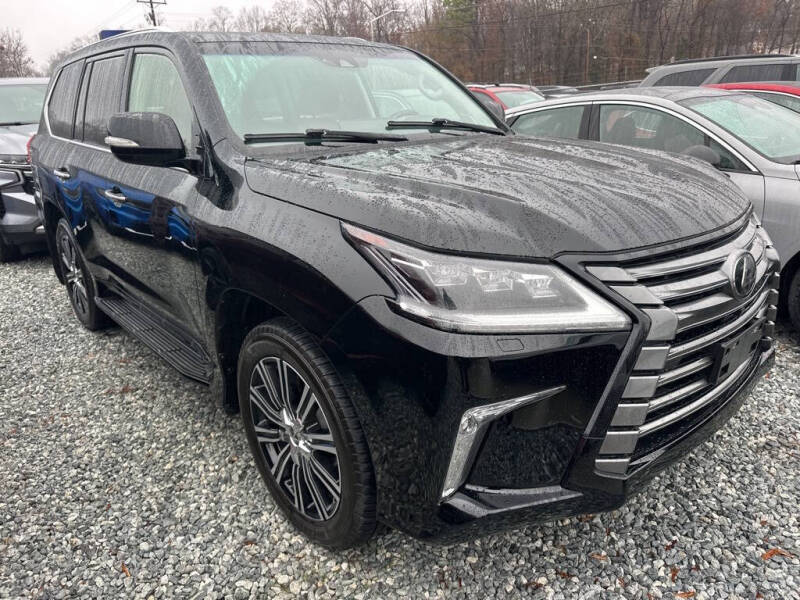 2021 Lexus LX 570 Three-Row
