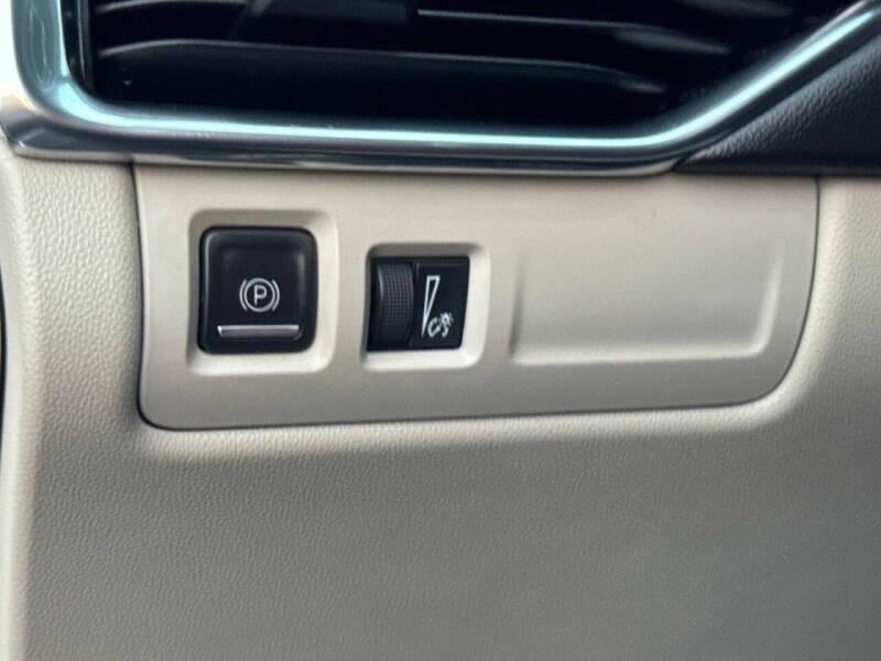 2022 Cadillac XT4 Luxury