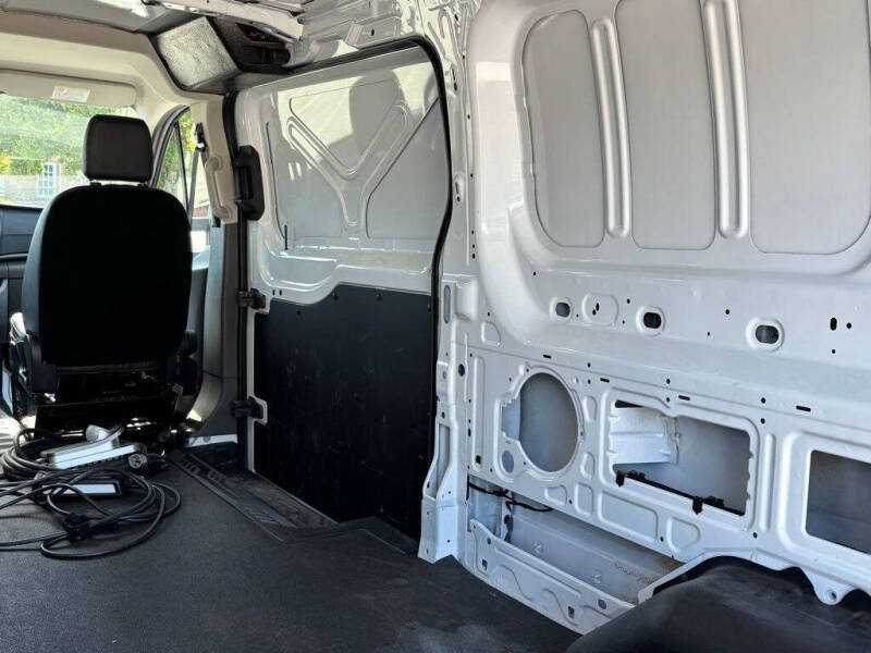 2022 Ford E-Transit