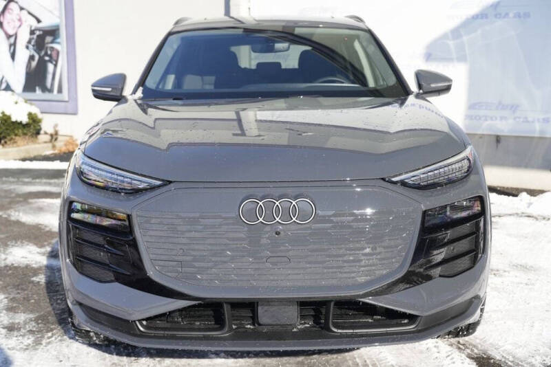 2025 Audi Q6 e-tron quattro Premium Plus