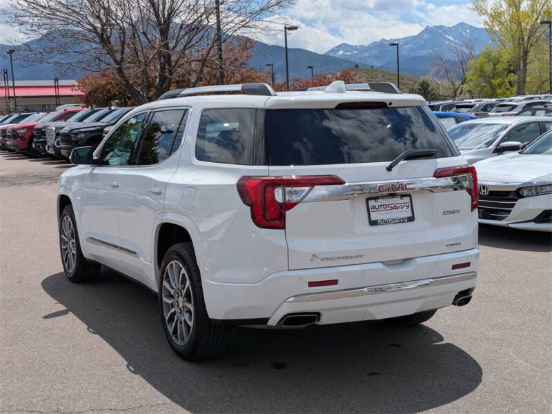 2023 GMC Acadia Denali