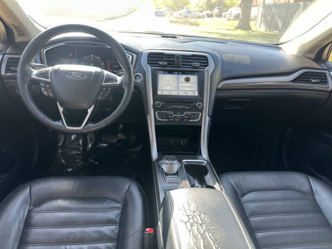 2017 Ford Fusion Hybrid SE