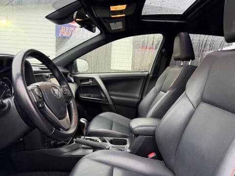 2017 Toyota RAV4 Hybrid SE