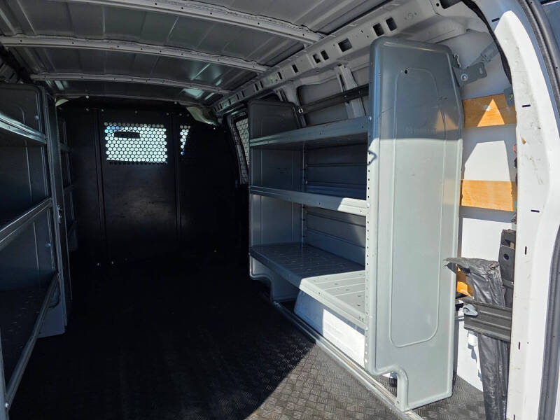 2021 Chevrolet Express 2500