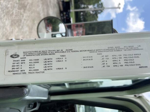 2009 Mack Pinnacle