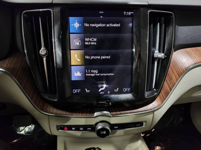 2021 Volvo XC60 T5 Momentum