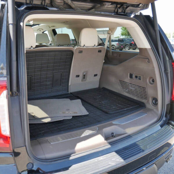 2023 GMC Yukon XL Denali