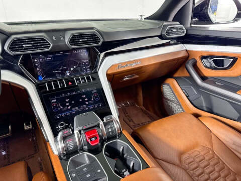 2020 Lamborghini Urus