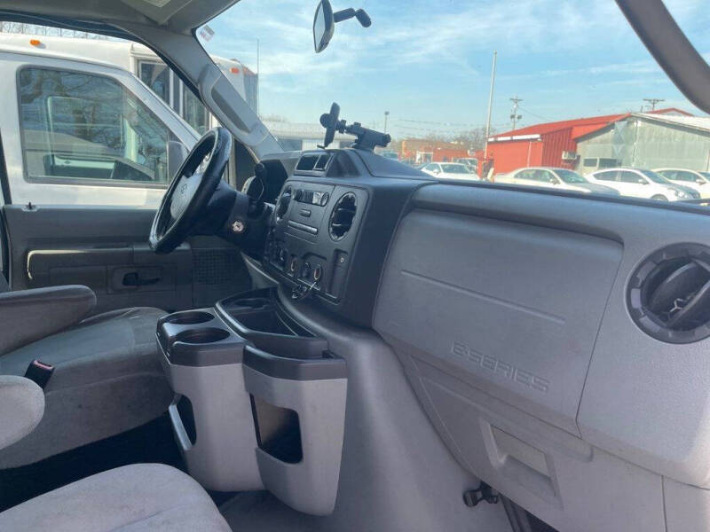 2013 Ford E-Series E-150