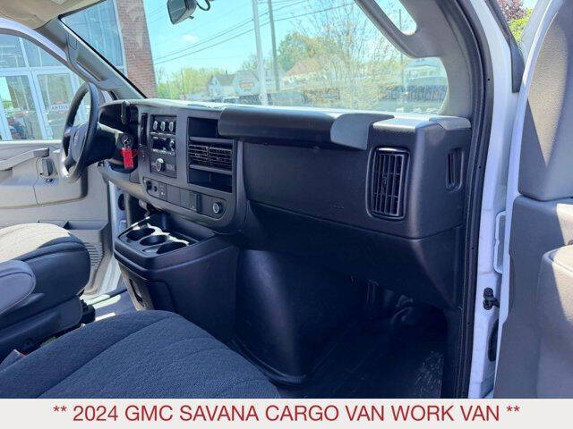 2024 GMC Savana 2500