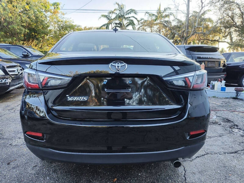 2019 Toyota Yaris LE