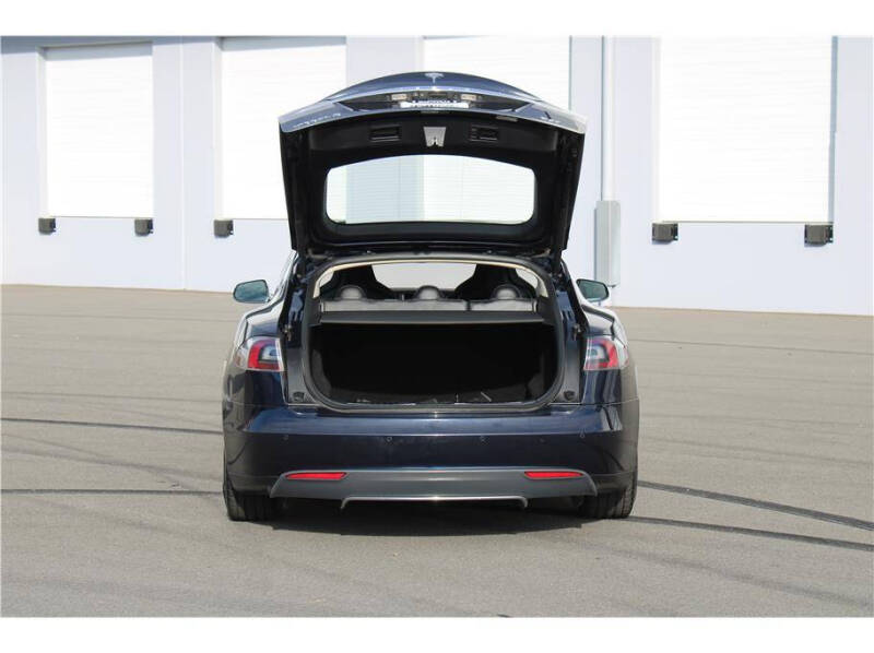 2012 Tesla Model S