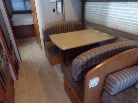 2008 Winnebago Outlook