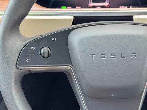 2023 Tesla Model X Standard Range