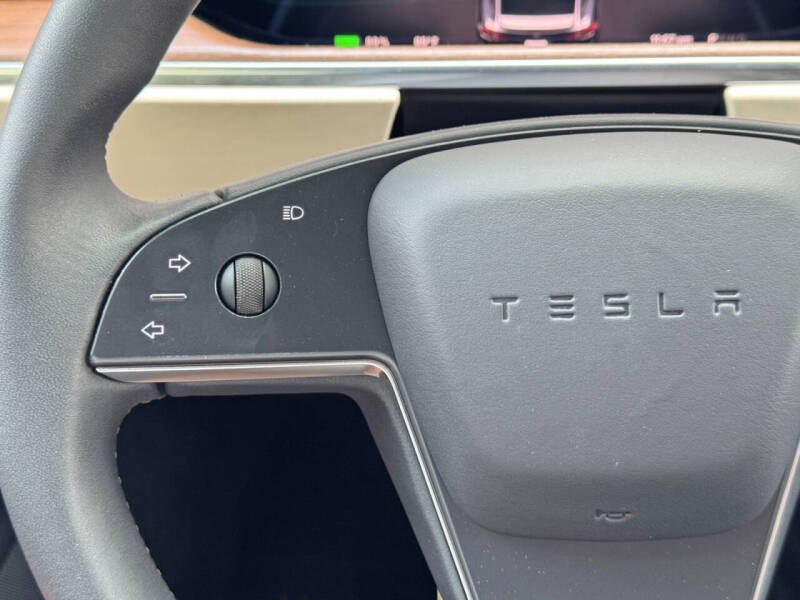 2023 Tesla Model X Standard Range