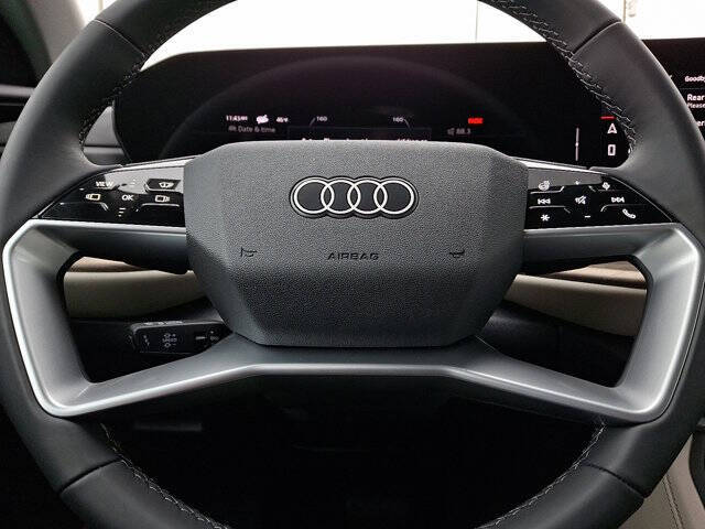 2025 Audi Q5 quattro Premium Plus TFSI