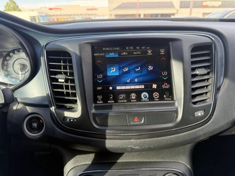 2015 Chrysler 200 S