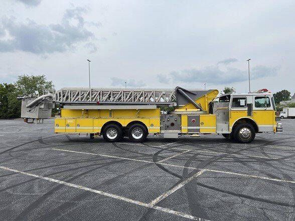 1988 Sutphen Ladder