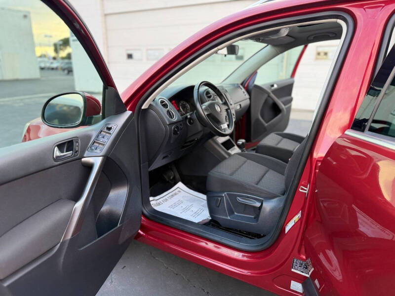 2009 Volkswagen Tiguan SE 4Motion