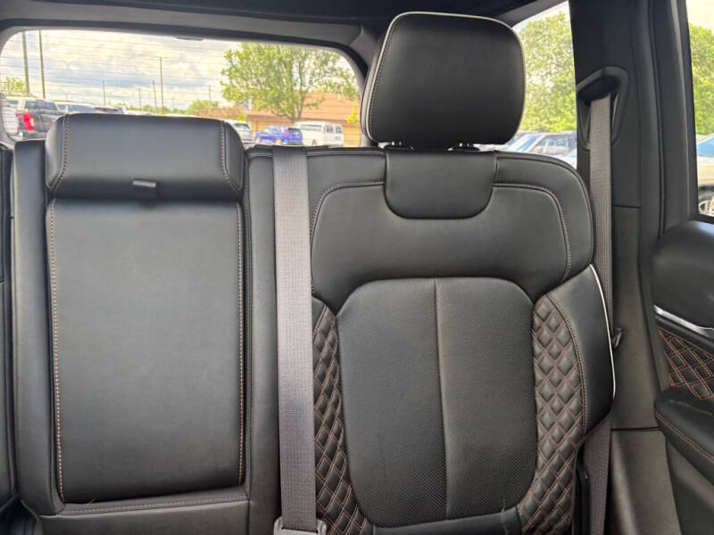 2022 Jeep Grand Cherokee Summit