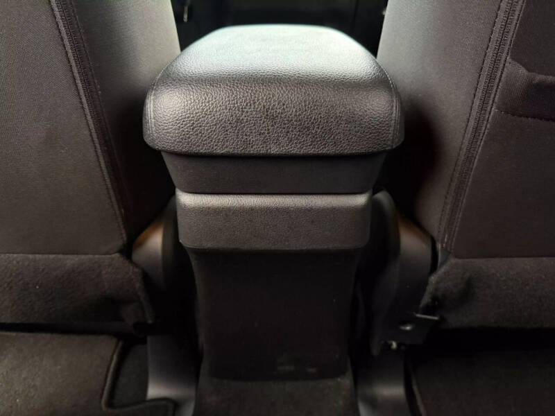 2017 Mitsubishi Outlander ES