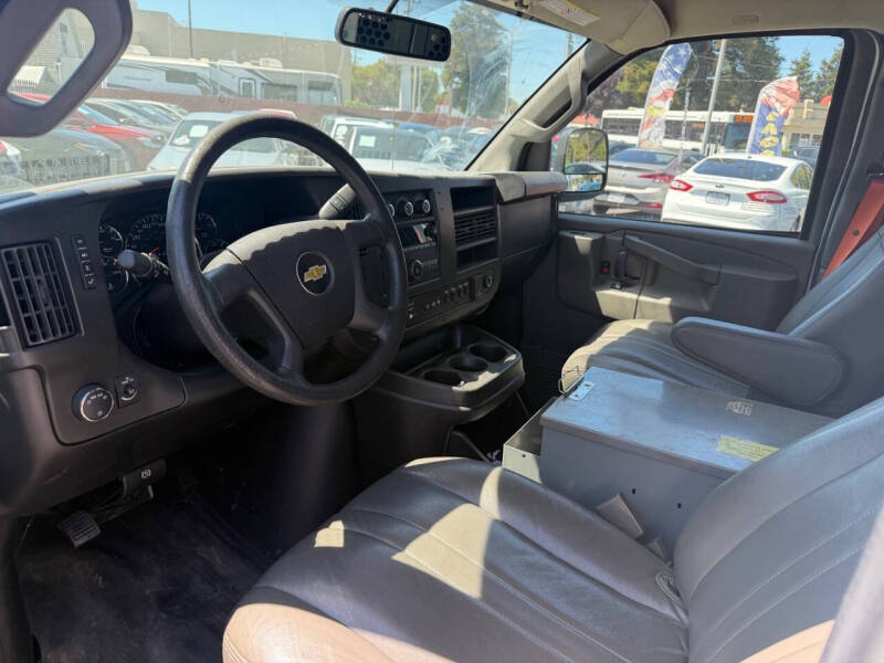 2017 Chevrolet Express 2500