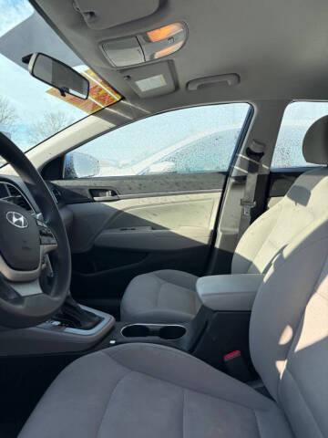 2018 Hyundai Elantra